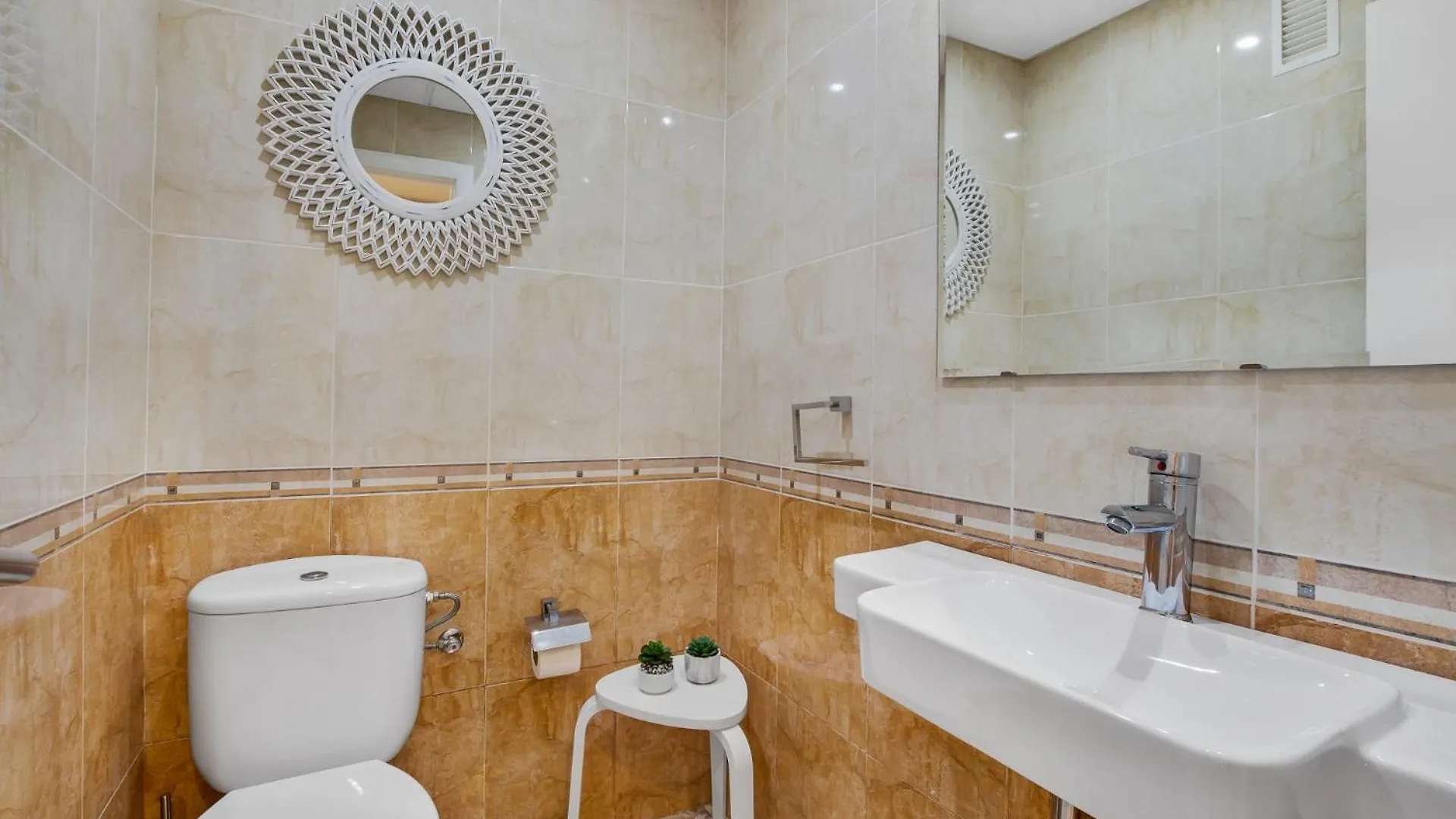 Casa Nogalera -Terraza - Wifi Apartment Torremolinos